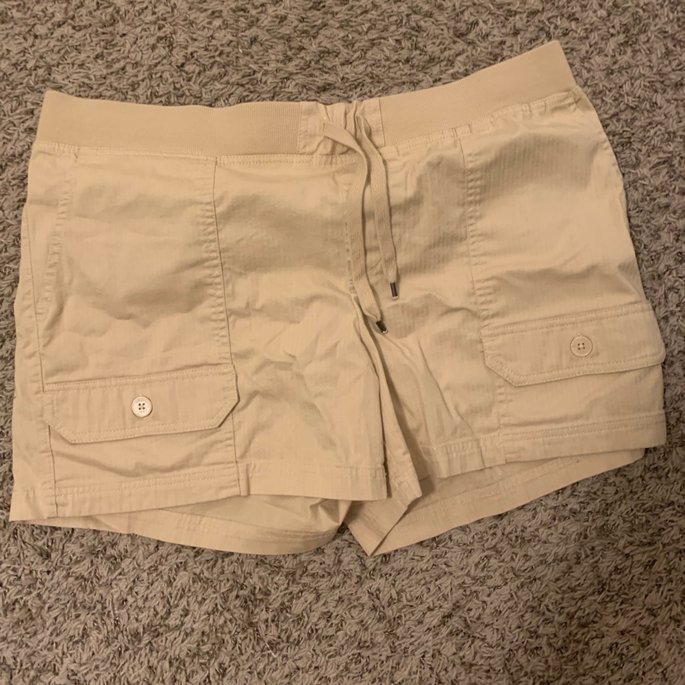 XL women’s Chaps cargo shorts